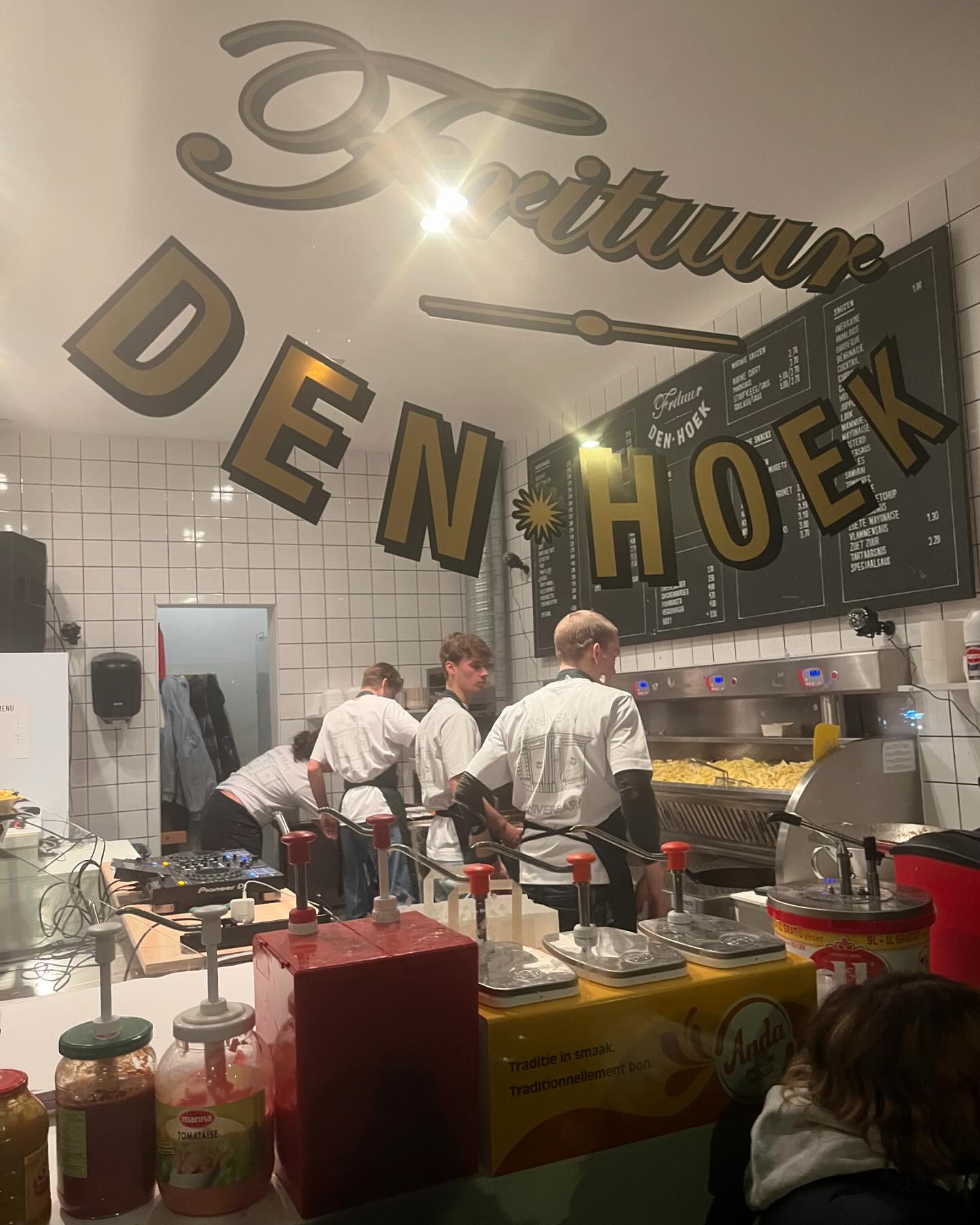 Kaffeenini team celebrating an anniversary